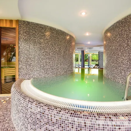 Azur 3* Siofok
