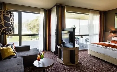 Azur Premium 4* Siófok